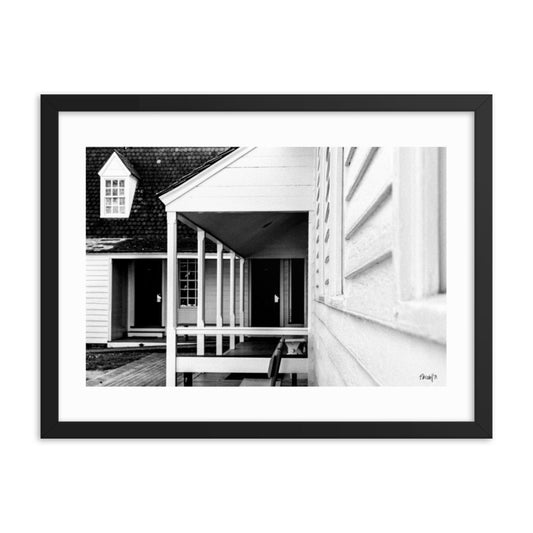 Courtyard - 18x24 - T